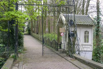 Begraafplaats Huis te Vraag. Foto: Erik Swierstra.